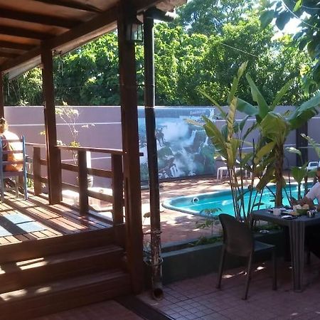 Residencial Noelia Hostel ปูแอร์โตอีกวาซู ภายนอก รูปภาพ