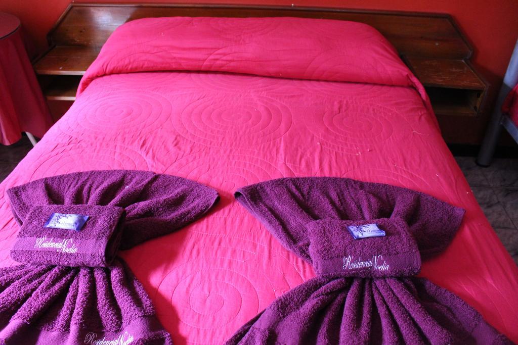Residencial Noelia Hostel ปูแอร์โตอีกวาซู ภายนอก รูปภาพ