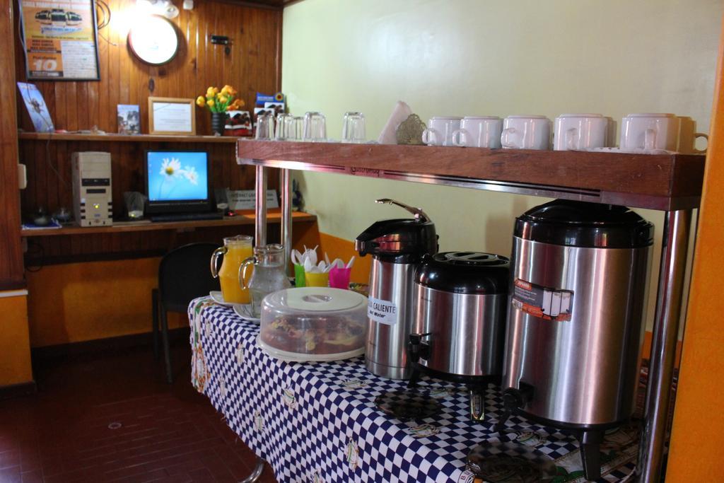 Residencial Noelia Hostel ปูแอร์โตอีกวาซู ภายนอก รูปภาพ