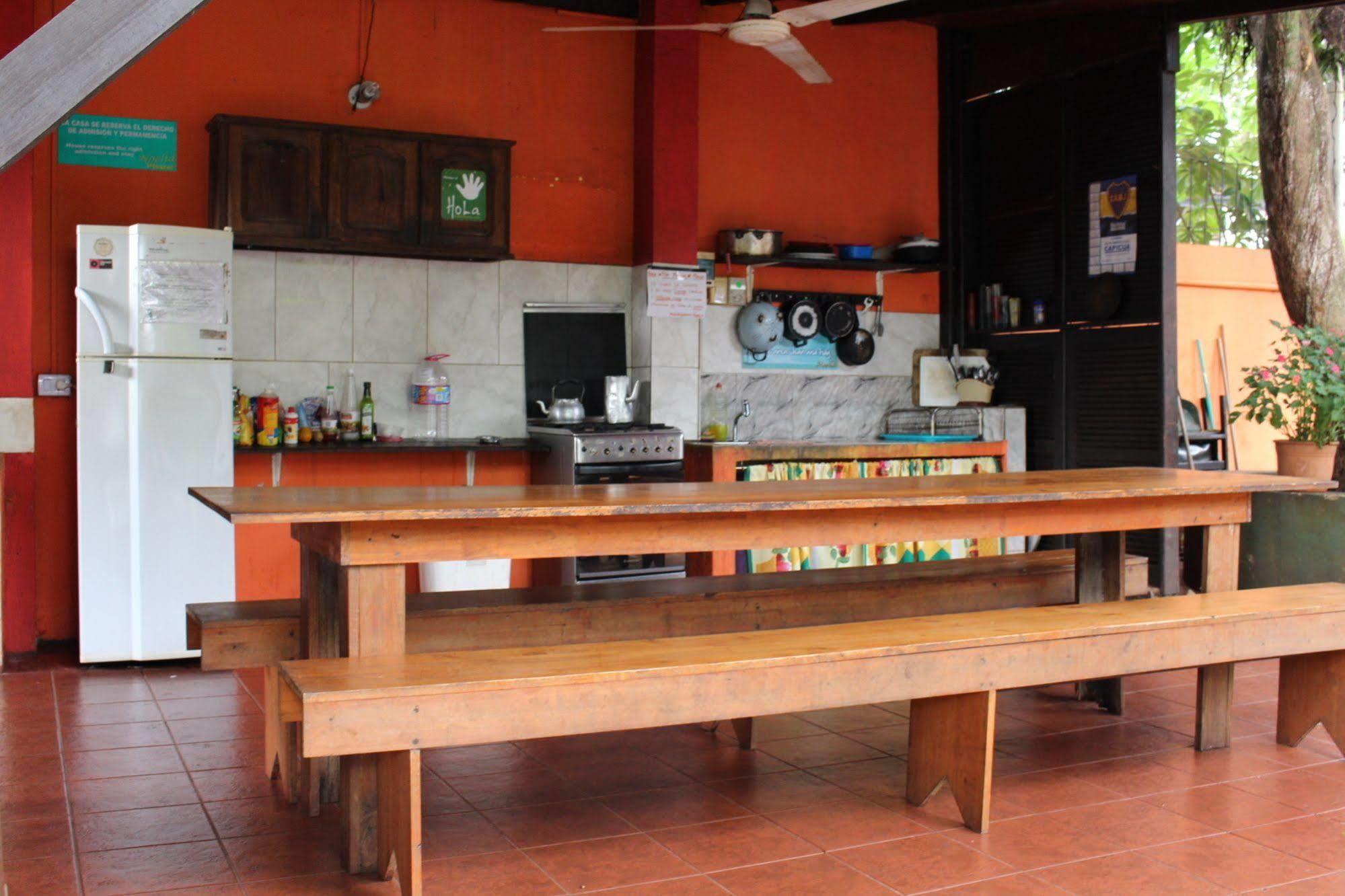 Residencial Noelia Hostel ปูแอร์โตอีกวาซู ภายนอก รูปภาพ
