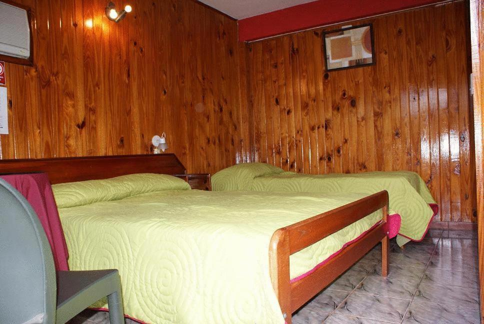 Residencial Noelia Hostel ปูแอร์โตอีกวาซู ภายนอก รูปภาพ