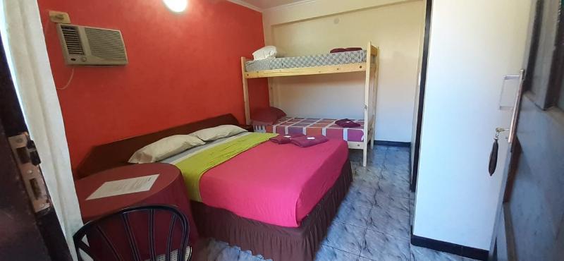 Residencial Noelia Hostel ปูแอร์โตอีกวาซู ภายนอก รูปภาพ